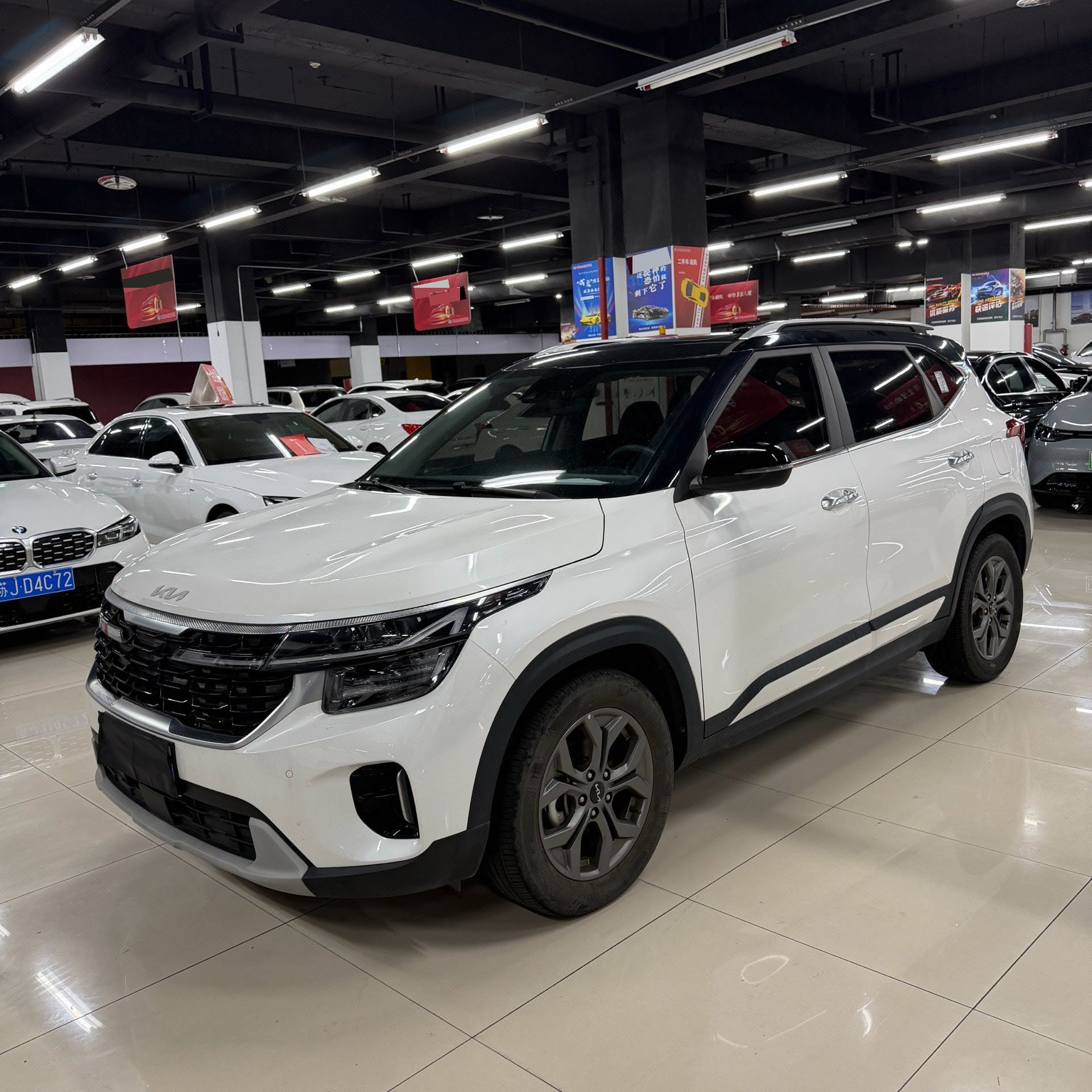 Kia Seltos 2023 car image 