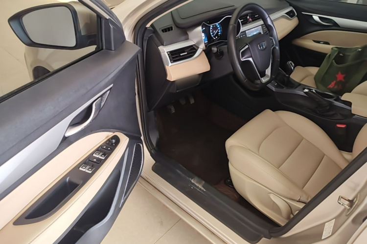 GEELY Emgrand 2018 #16 GEELY Emgrand 2018 car image #16