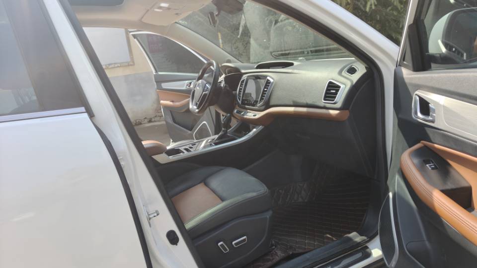 GEELY Vision X6 2019 car image #7