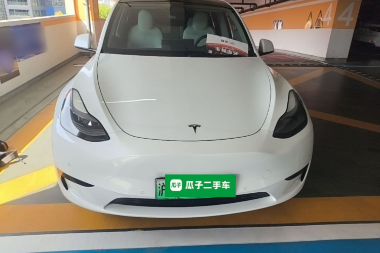 Tesla Model Y 2022 car image #3
