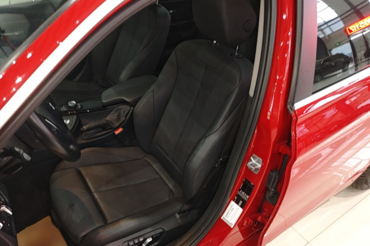 BMW 3 Series 2018 car image #15