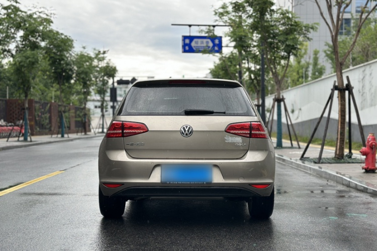 Volkswagen Golf 2016 car image #3