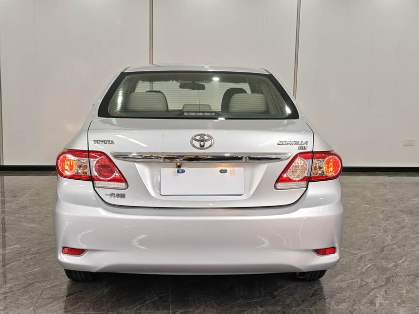 Toyota Corolla 2013 #8 Toyota Corolla 2013 car image #8