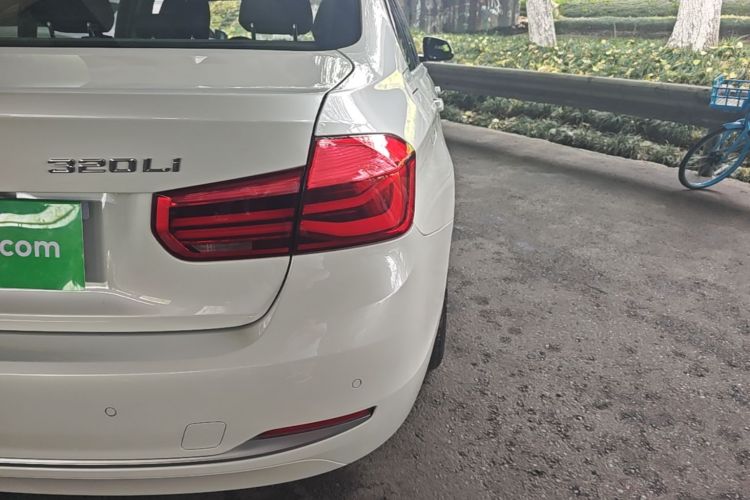BMW 3 Series 2019 #8 BMW 3 Series 2019 car image #8