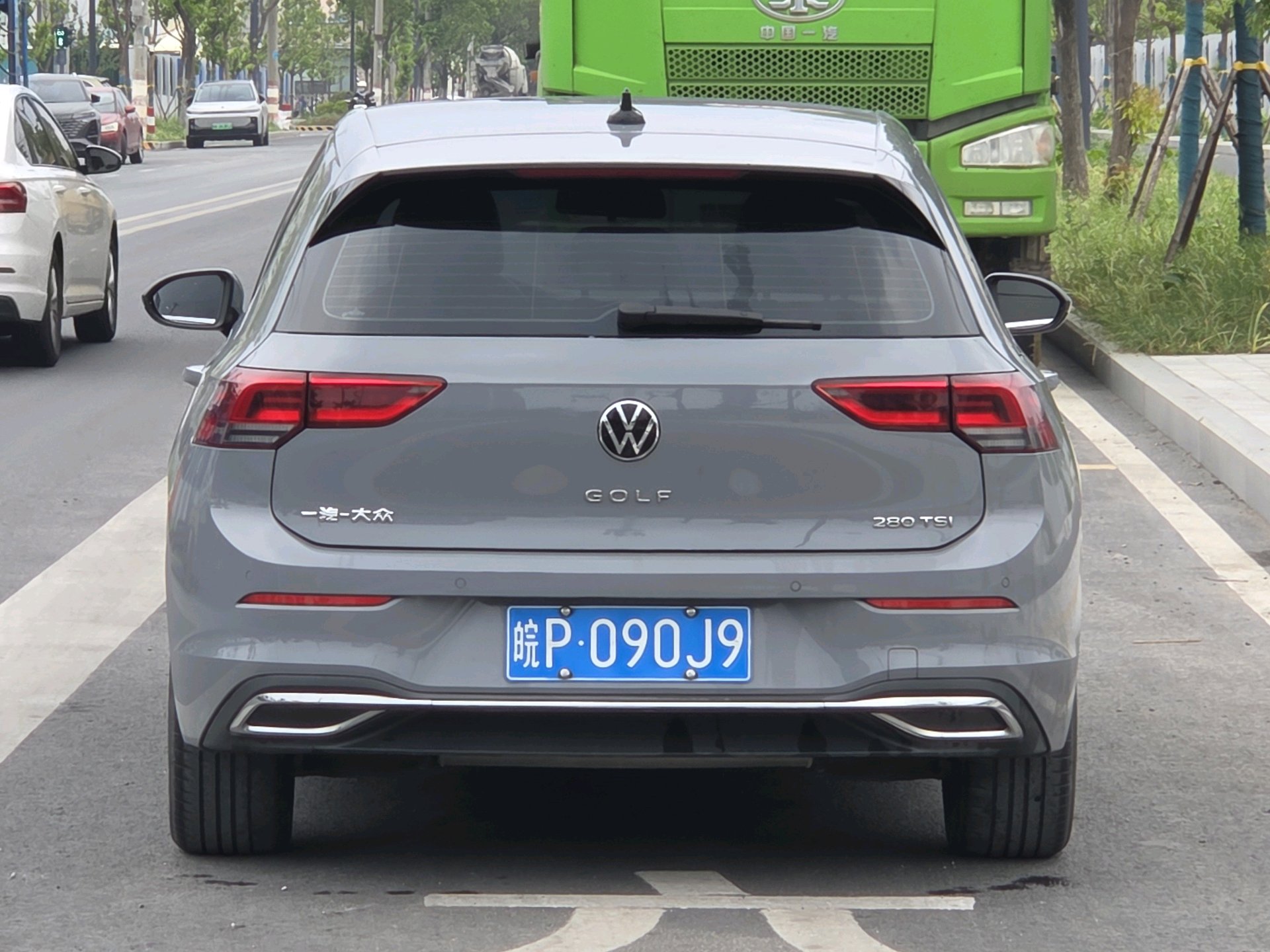 Volkswagen Golf 2022 car image #5