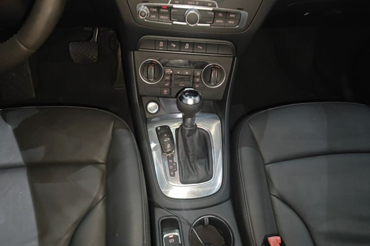 Audi Q3 2016 #14 Audi Q3 2016 car image #14