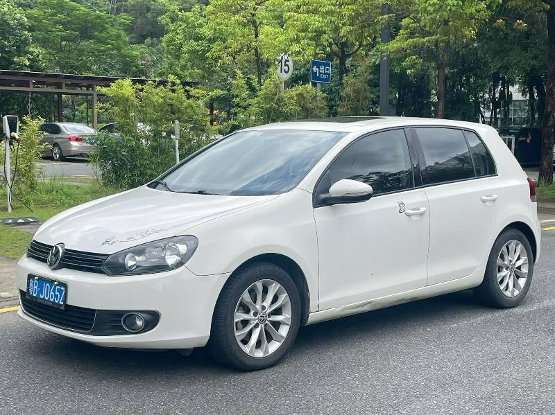 Volkswagen Golf 2012 Volkswagen Golf 2012 car image