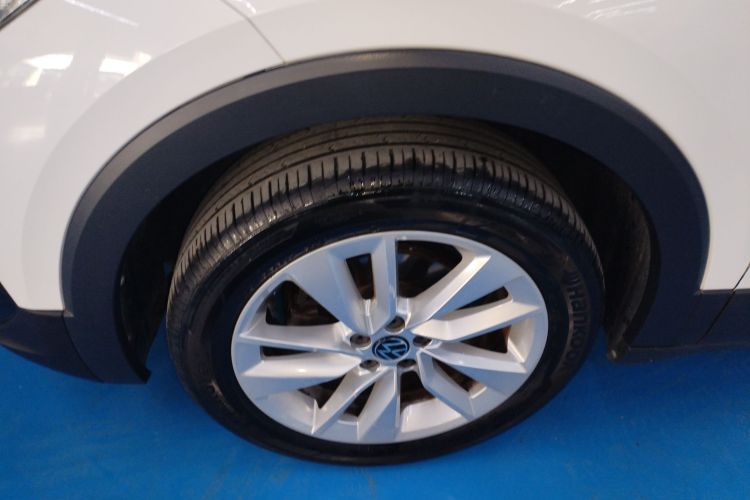 Volkswagen T-Cross 2021 immagine di auto #9