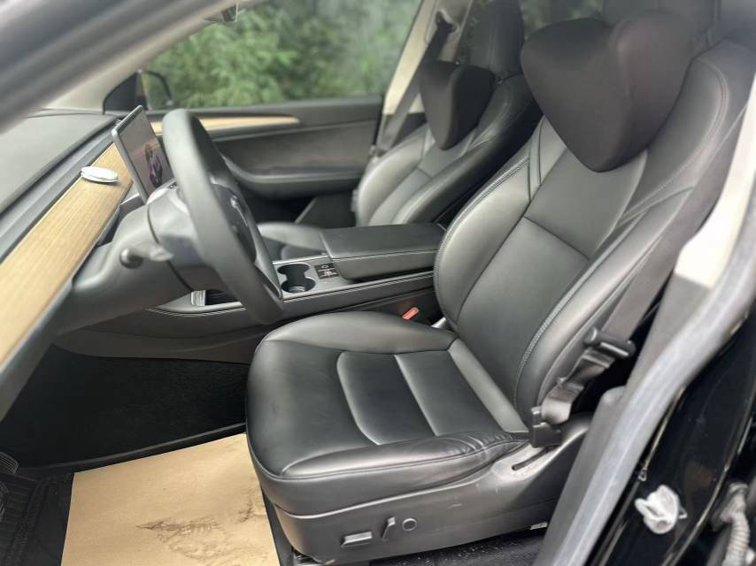 Tesla Model Y 2022 #4 Tesla Model Y 2022 car image #4