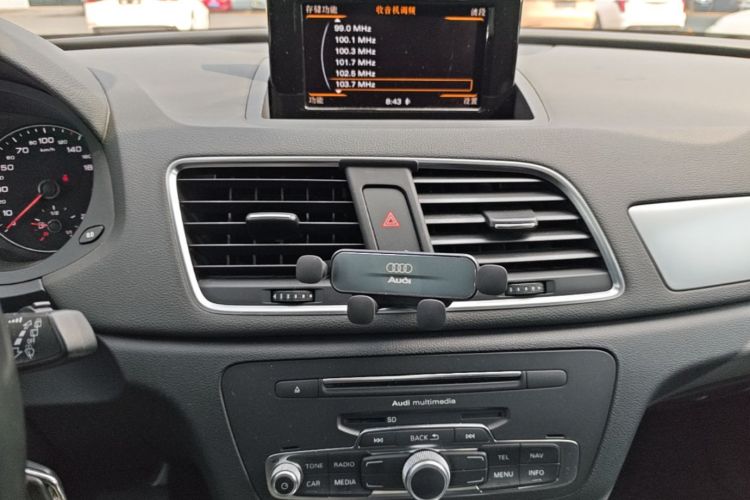 Audi Q3 2017 #13 Audi Q3 2017 car image #13
