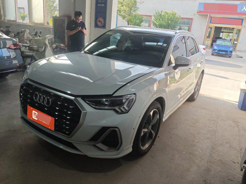 Audi Q3 2023 Audi Q3 2023 car image