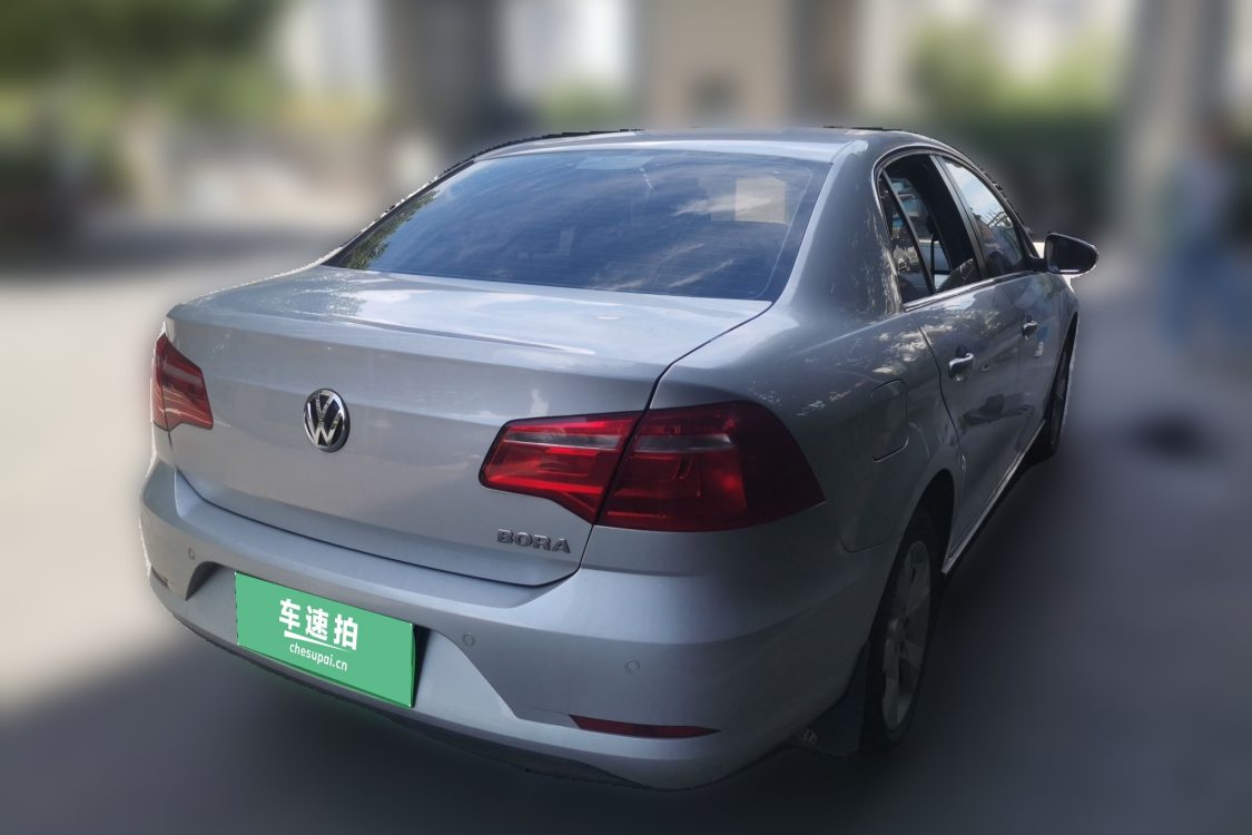 Volkswagen Bora 2014 car image #4