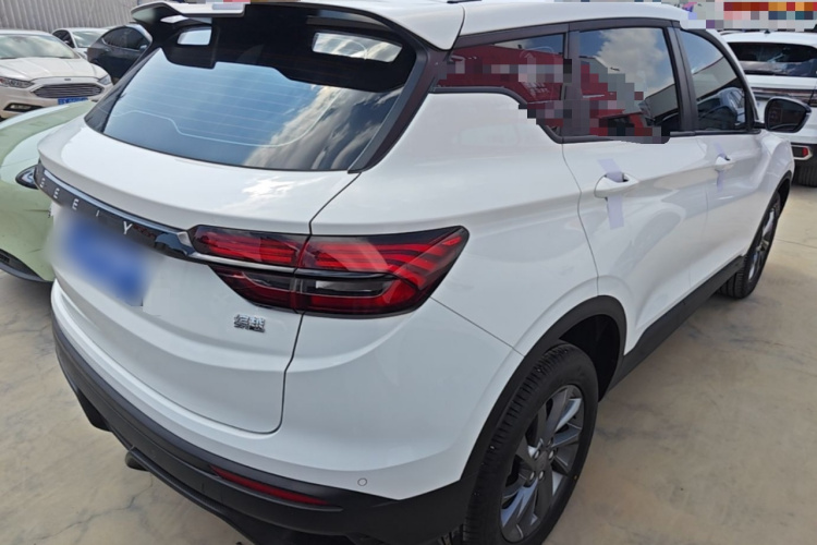 GEELY Coolray 2025 #5 GEELY Coolray 2025 car image #5
