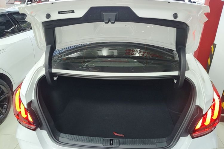 MG 5 2023 car image #19