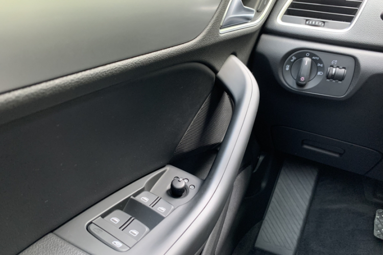 Audi Q3 2019 #19 Audi Q3 2019 car image #19