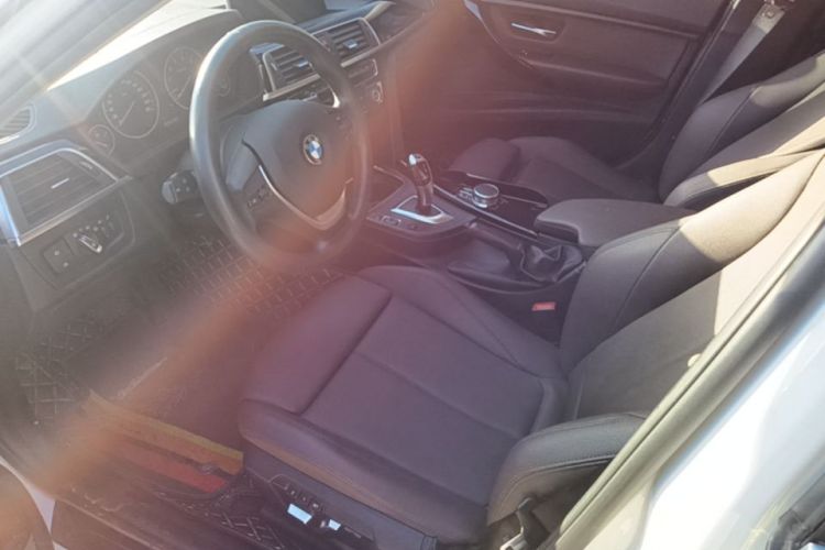 BMW 3 Series 2019 #19 BMW 3 Series 2019 car image #19