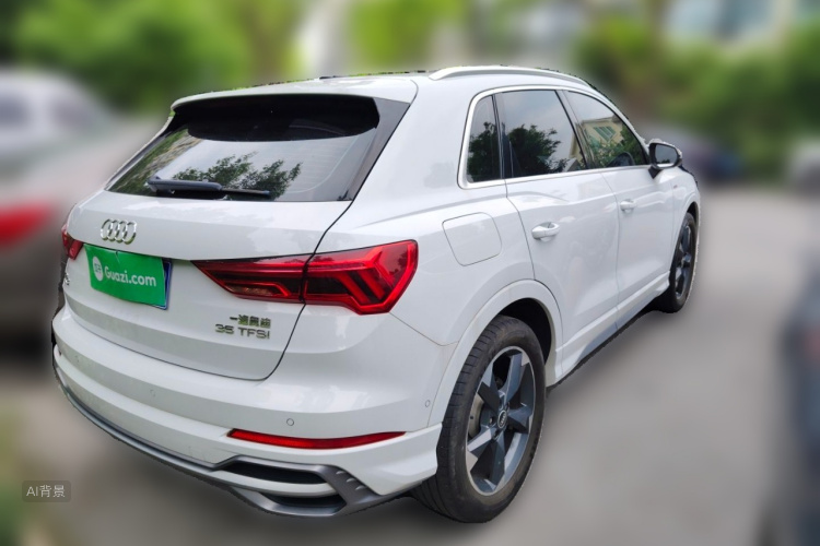 Audi Q3 2022 car image #7