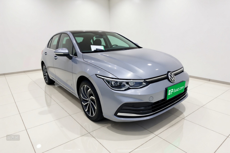 Volkswagen Golf 2021 car image #4