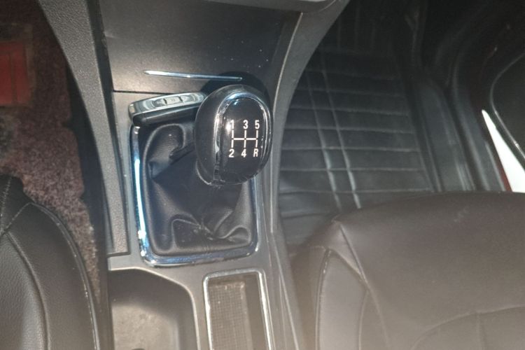 GEELY Emgrand 2016 #14 GEELY Emgrand 2016 car image #14