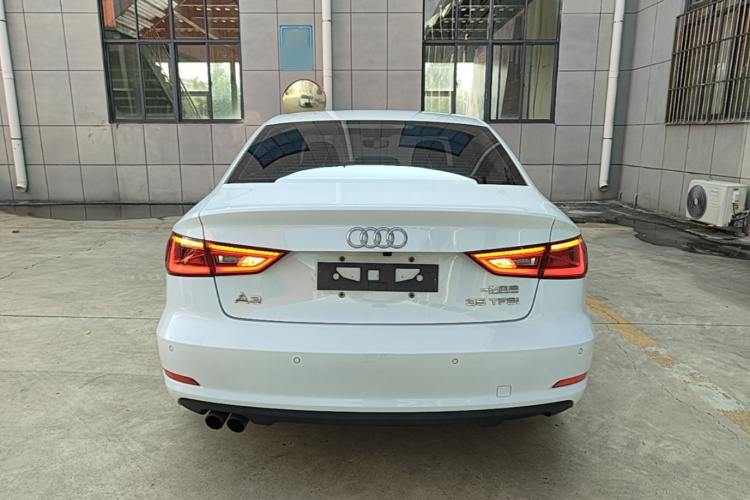 Audi A3 2017 car image #4