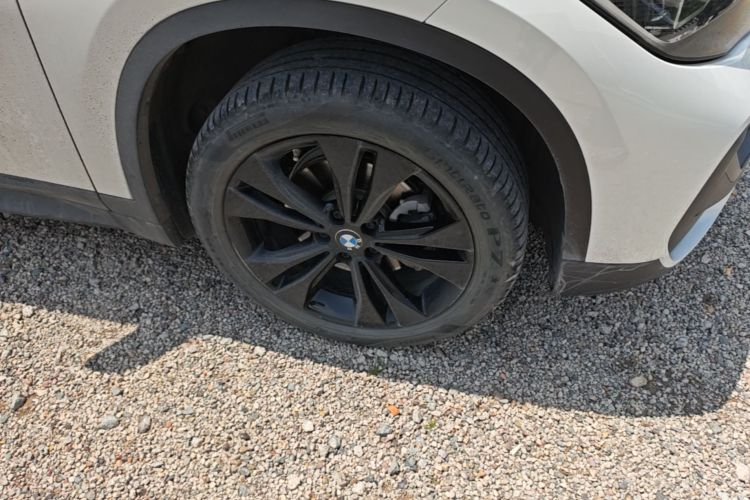 BMW X1 2020 car image #9