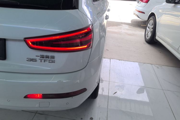 Audi Q3 2015 #8 Audi Q3 2015 car image #8