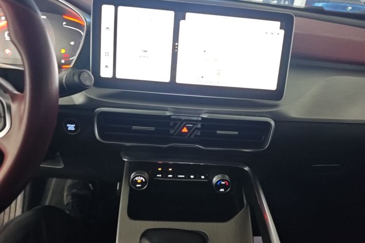 GEELY Coolray 2022 immagine di auto #13