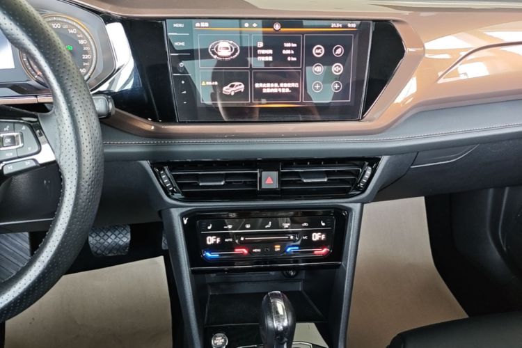 Volkswagen Tharu 2021 car image #13