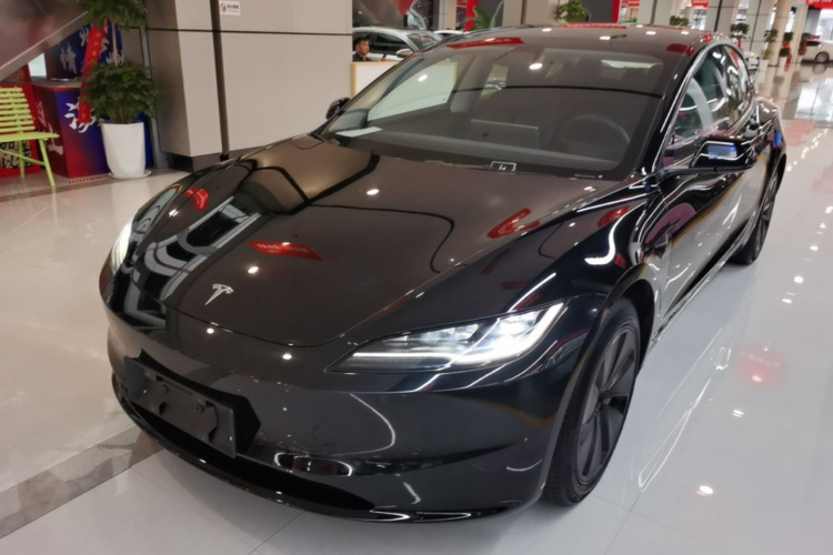 Tesla Model 3 2023 #2 Tesla Model 3 2023 car image #2