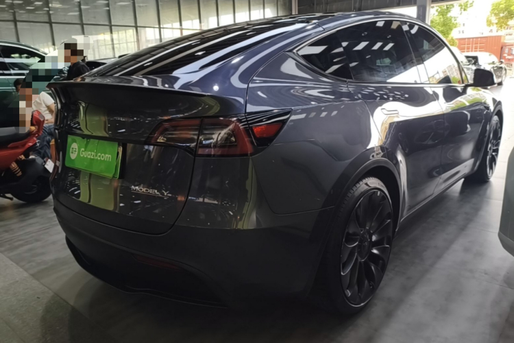 Tesla Model Y 2022 #7 Tesla Model Y 2022 car image #7