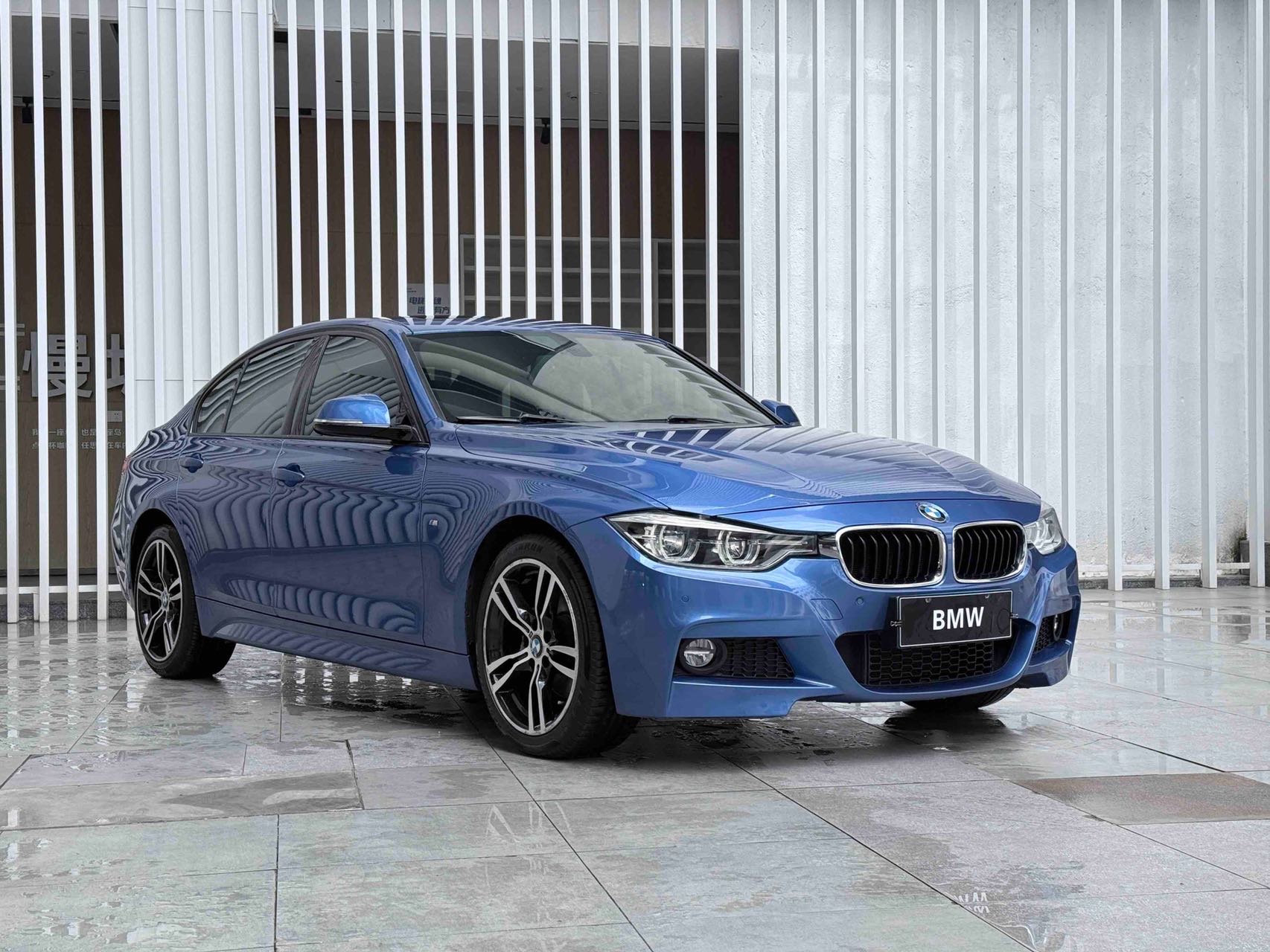 BMW 3 Series 2019 car image #3