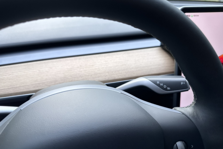 Tesla Model Y 2022 car image #20