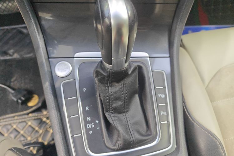 Volkswagen Golf 2017 imagen de coche #17