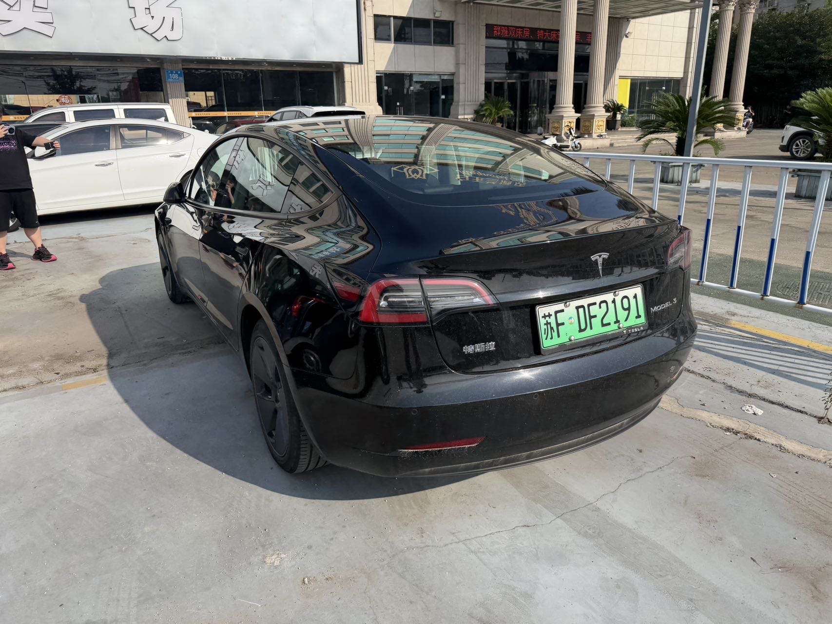 Tesla Model 3 2022 car image #6