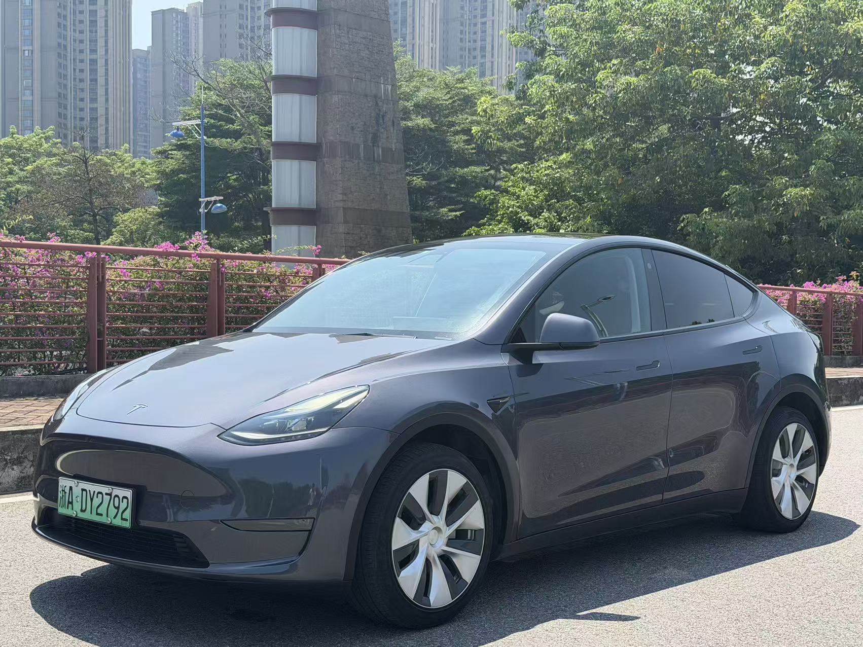 Tesla Model Y 2021 #3 Tesla Model Y 2021 car image #3