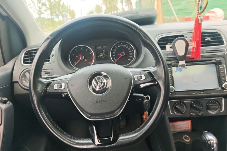 Volkswagen Polo 2016 #11 Volkswagen Polo 2016 car image #11