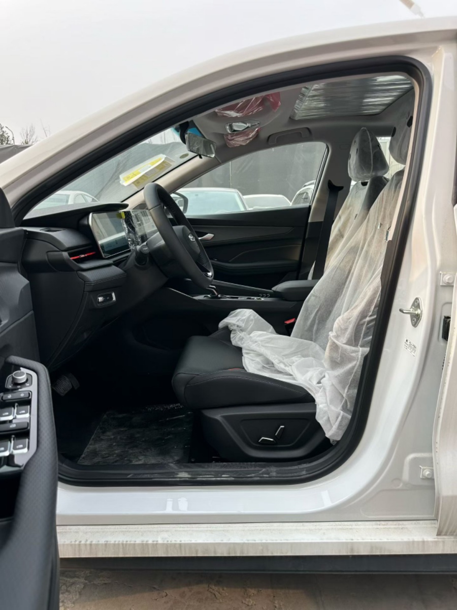 GEELY Binray 2026 #8 GEELY Binray 2026 صورة سيارة #8