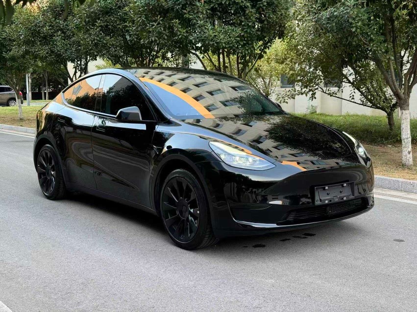 Tesla Model Y 2022 #3 Tesla Model Y 2022 car image #3