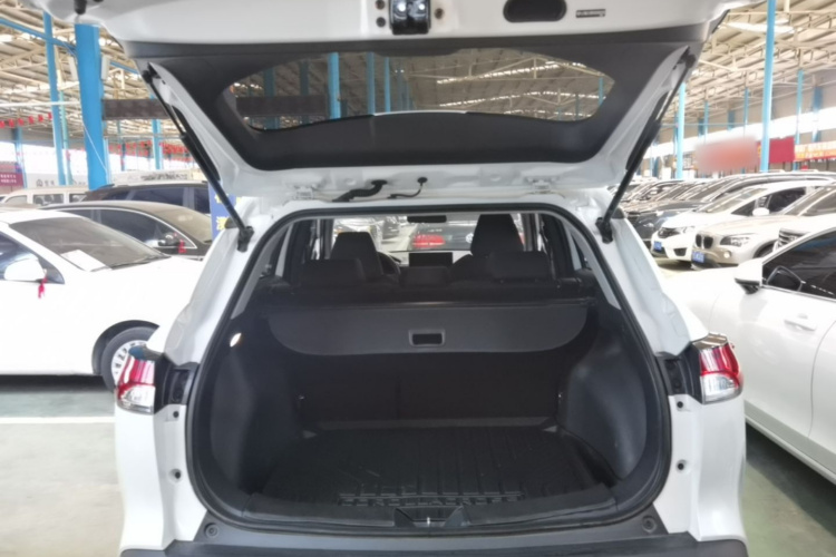 Toyota Corolla Cross 2025 immagine di auto #19
