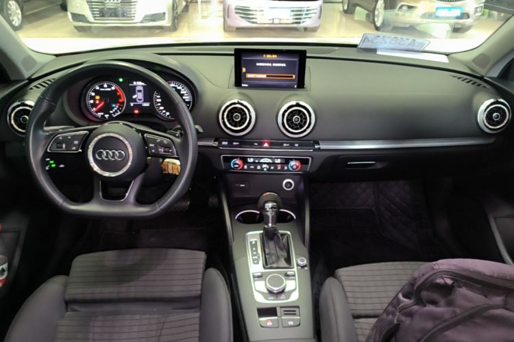 Audi A3 2018 car image #10