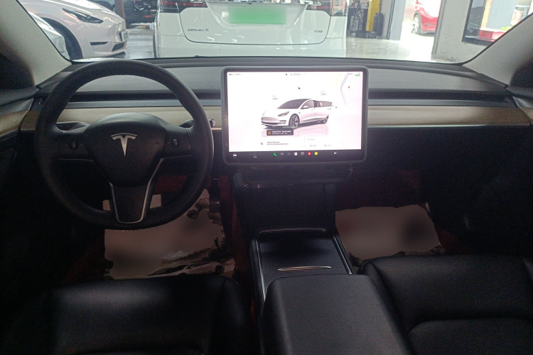 Tesla Model 3 2023 car image #11