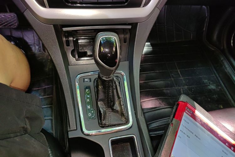 GEELY Emgrand 2016 #14 GEELY Emgrand 2016 car image #14
