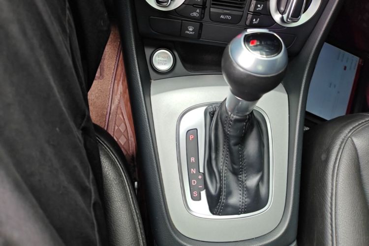 Audi Q3 2015 #14 Audi Q3 2015 car image #14