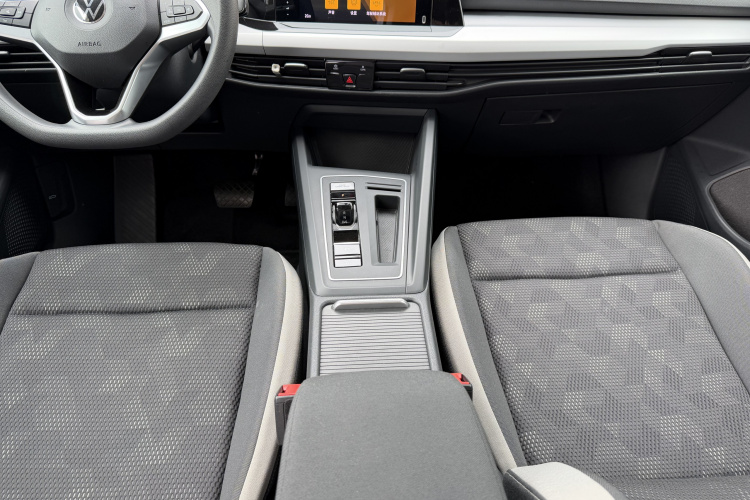 Volkswagen Golf 2021 car image #18