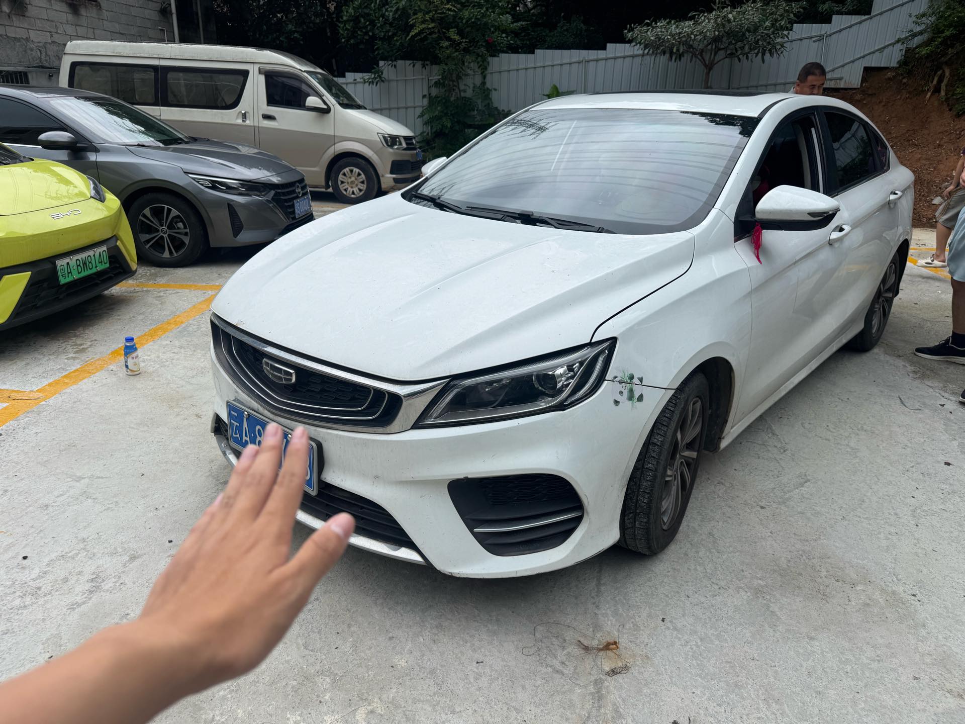 GEELY Binray 2019 car image 