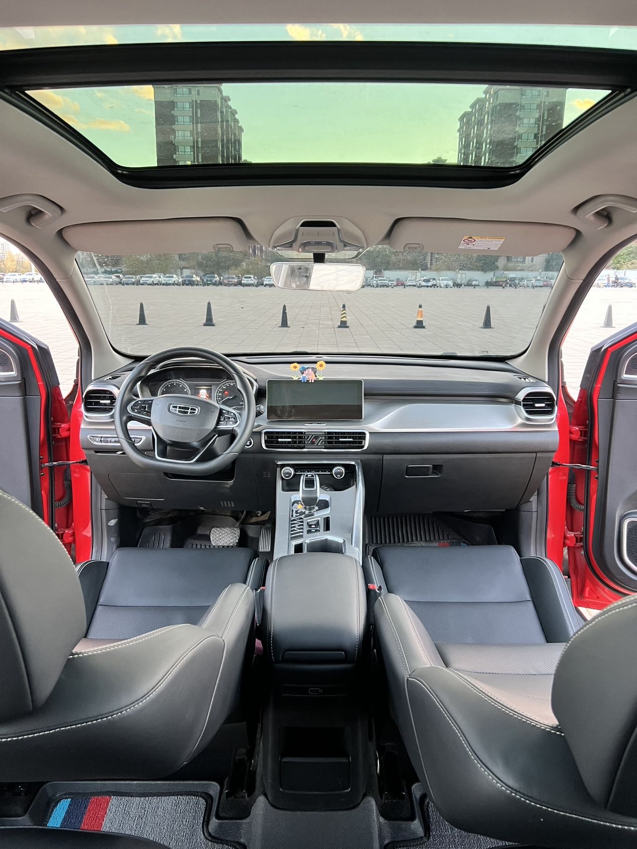 GEELY Coolray 2019 #8 GEELY Coolray 2019 car image #8