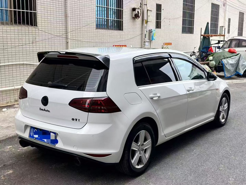 Volkswagen Golf 2014 car image #3
