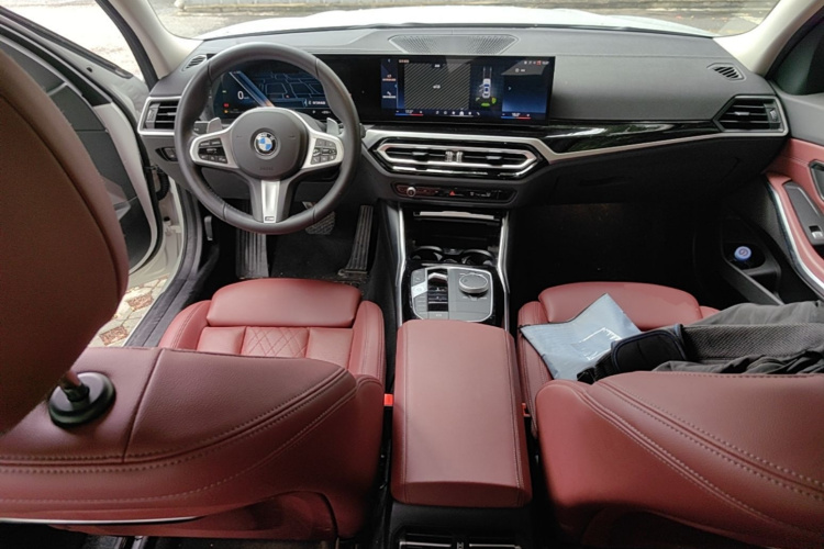 BMW 3 Series 2024 car image #10