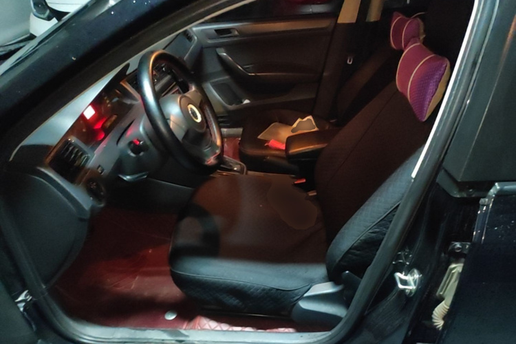 Volkswagen Santana 2016 car image #15