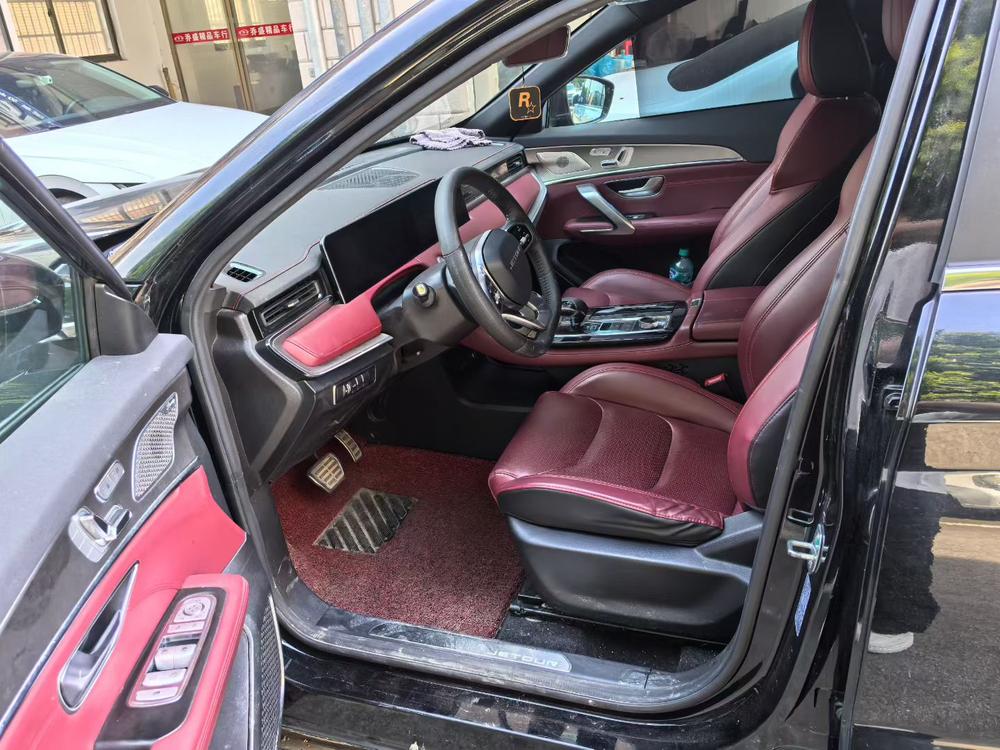 Jetour X70 PLUS 2022 car image #12